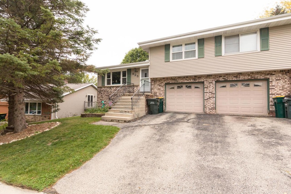 525-tamarack-ct-west-bend-001