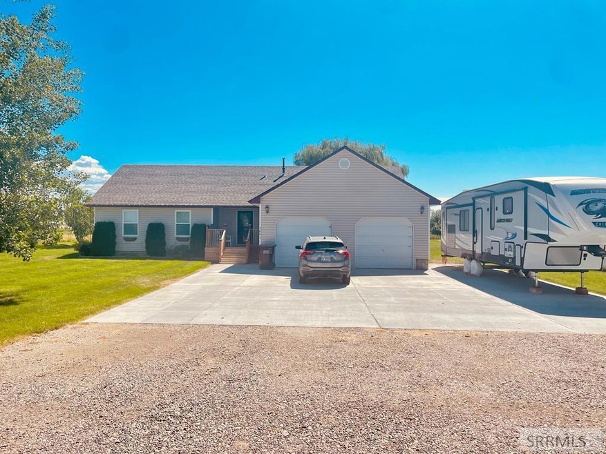 1051 W 35 S, Blackfoot, ID 83221 - photo 1