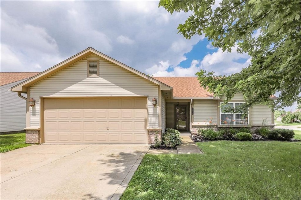 12770 Longleaf Ln, Fishers, IN 46038 - photo 1