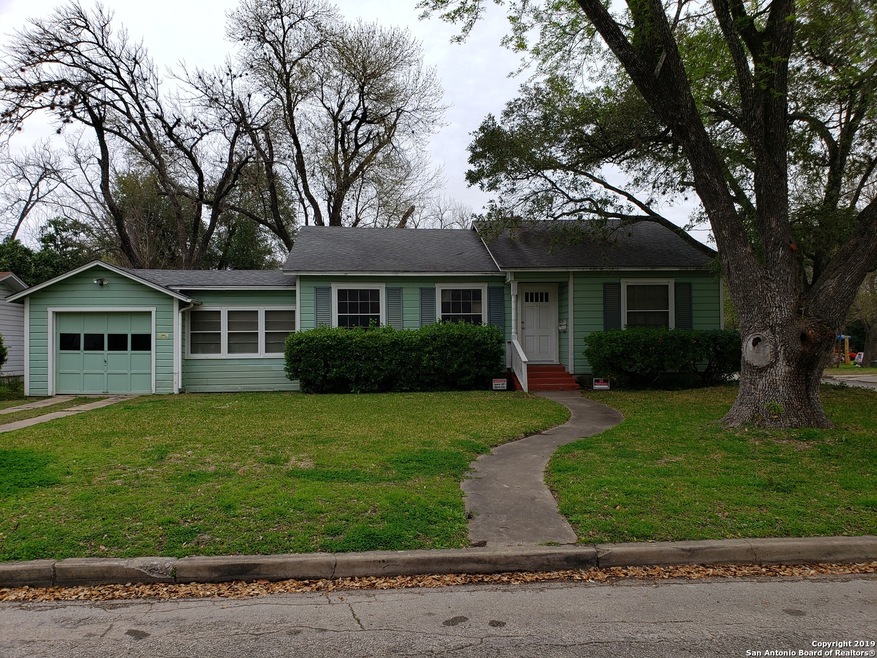 1026 E Humphreys St, Seguin, TX 78155 - photo 1