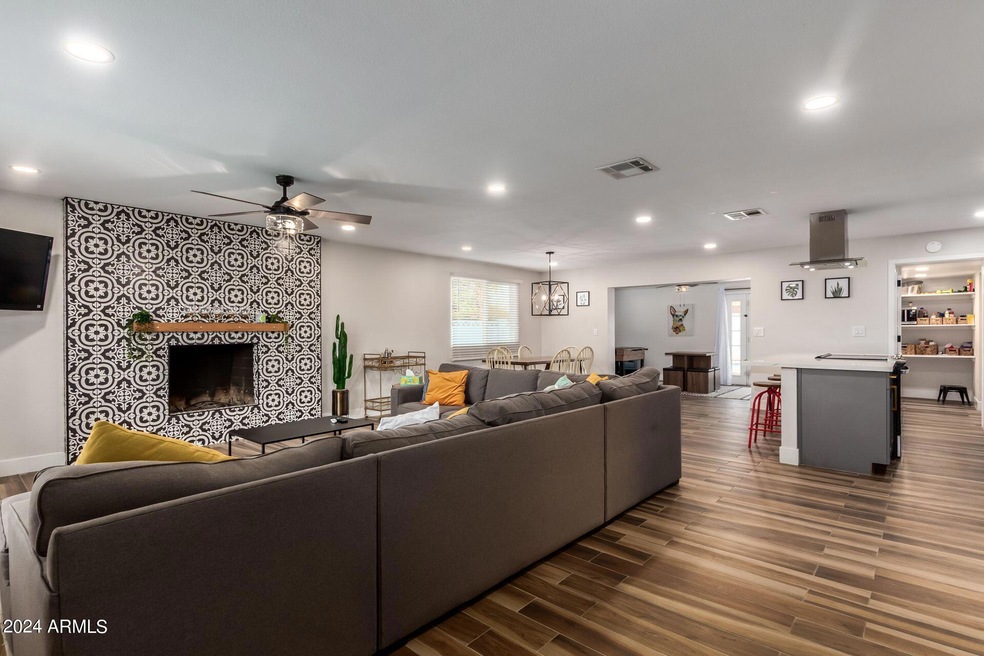 123 E Carter Dr, Tempe, AZ 85282 - photo 1