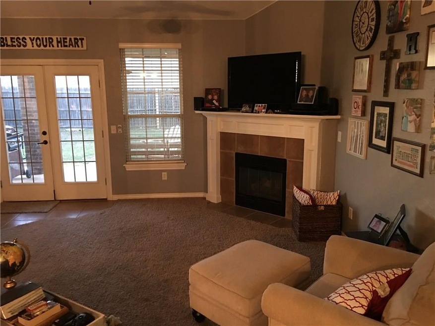 1125 Glen Eagles Ct, Norman, OK 73072 - photo 1