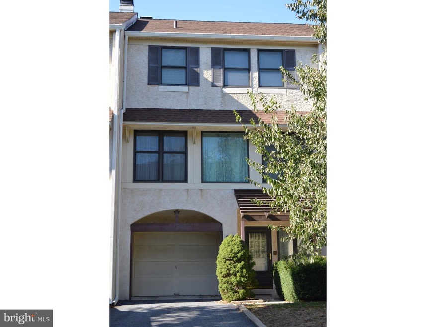 659 Niblick Ln unit 15, Wallingford, PA 19086 - photo 1