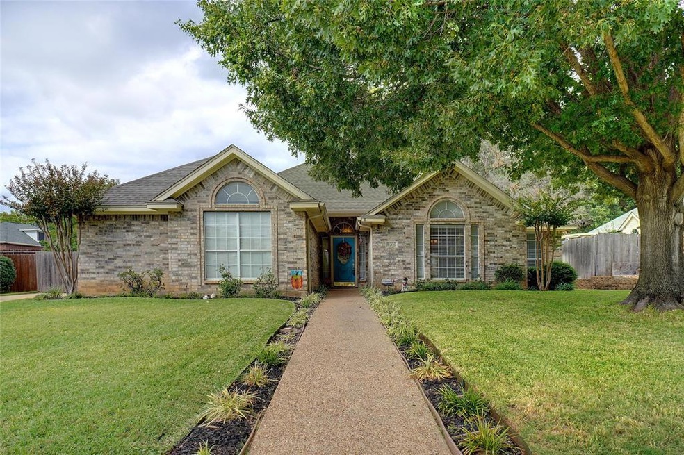 9209 Winslow Ct, North Richland Hills, TX 76182 - photo 1