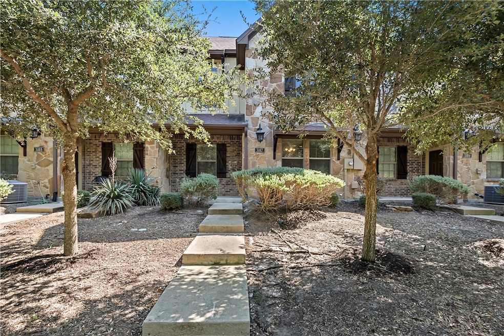 For Sale $363,300 • Co-Listing Agent