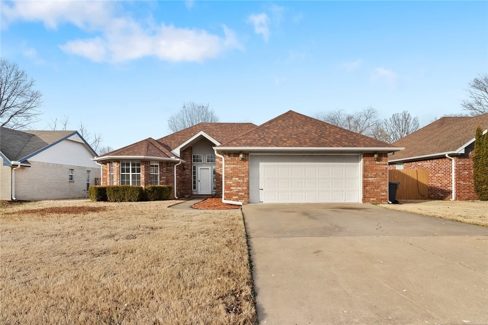 3901 W Cedar St, Rogers, AR 72756 - photo 1