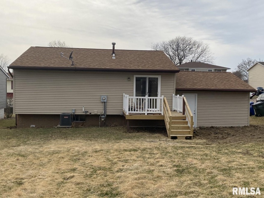 4125 N Elsie Ave, Davenport, IA 52806 - photo 1