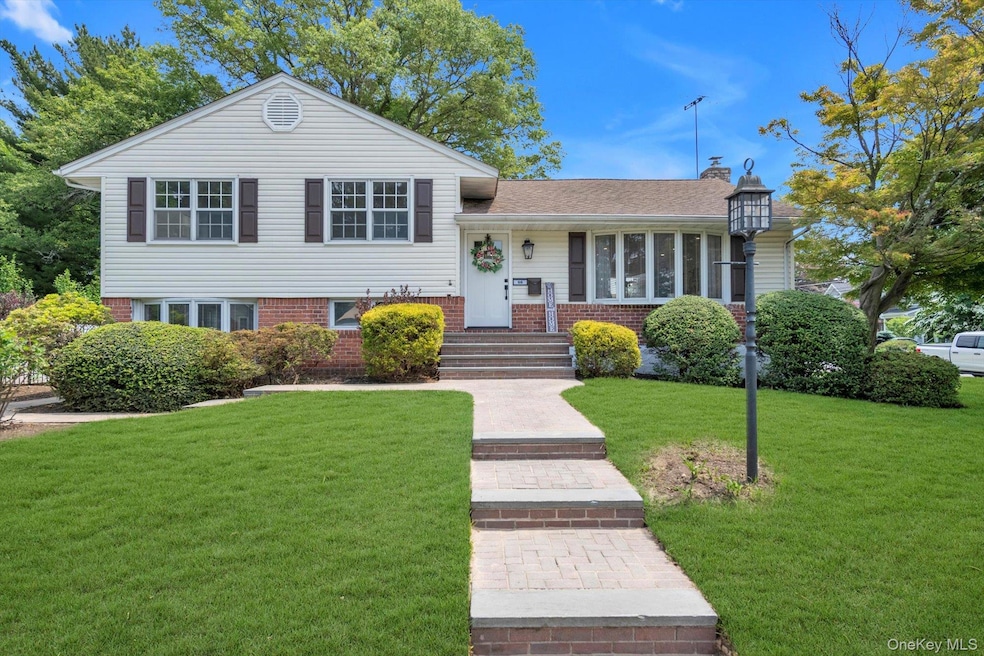 66 Humphrey Dr, Syosset, NY 11791 - photo 1