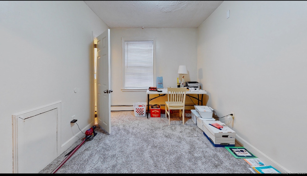 666 Main St unit C2, Middletown, CT 06457 - photo 1