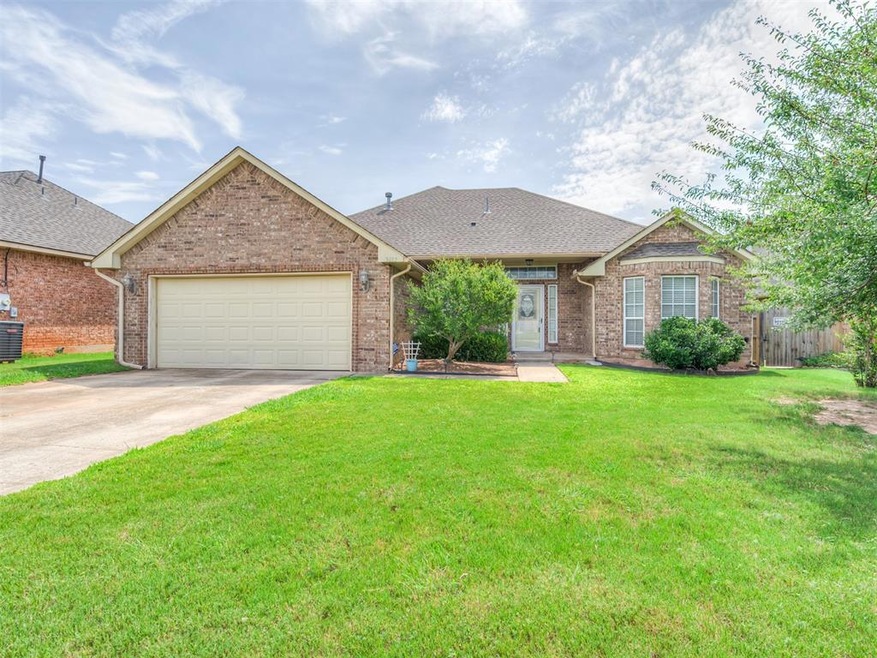 3112 Loren Dr, Moore, OK 73160 - photo 1