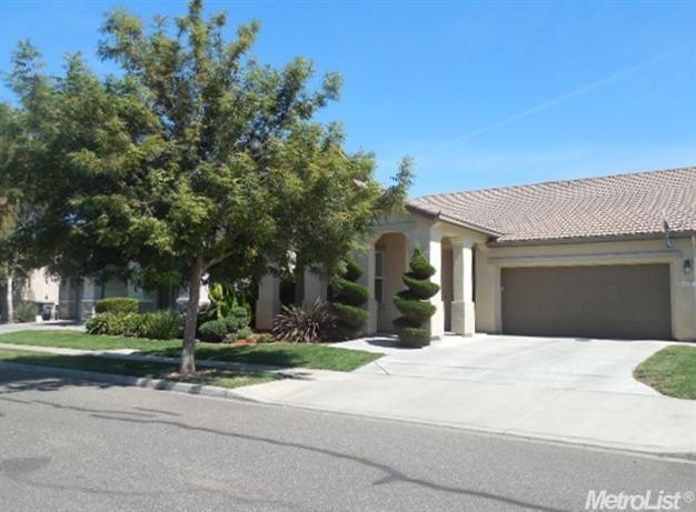 313 Ada Way, Oakdale, CA 95361 - photo 1