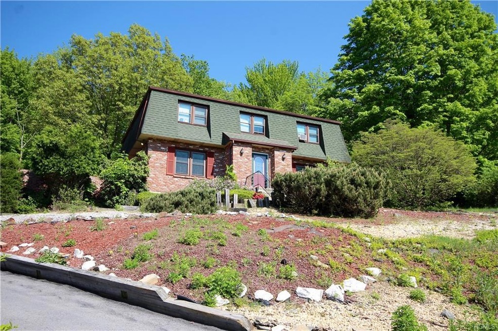 9 Holland Ct, Monroe, NY 10950 - photo 1