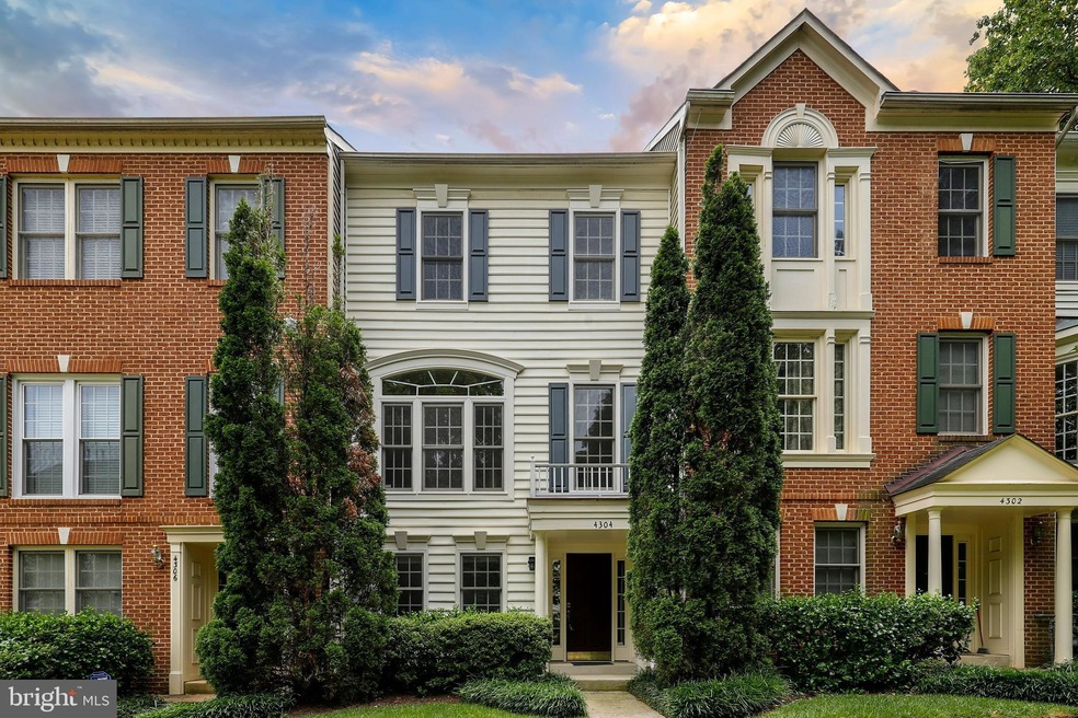 4304 Thomas Brigade Ln, Fairfax, VA 22033 - photo 1