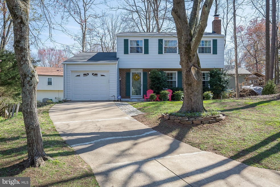 4305 Candlestick Ct, Dumfries, VA 22025 - photo 1