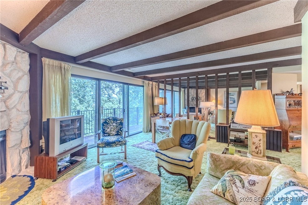 92 Water's Edge Ct unit 15-3B, Village of Four Seasons, MO 65049 - photo 1