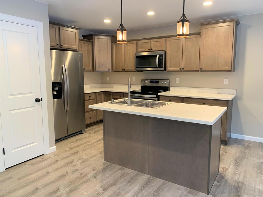 3689 W Autumn Crest Cir unit 3, Wasilla, AK 99623 - photo 1