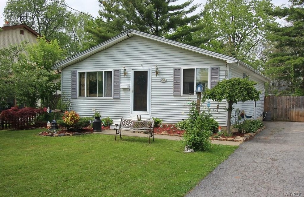 798 Revere Ave, North Tonawanda, NY 14120 - photo 1