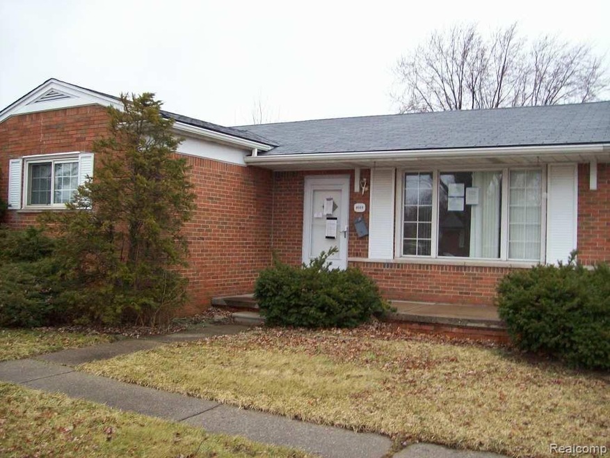 8363 Darlene Front.jpg