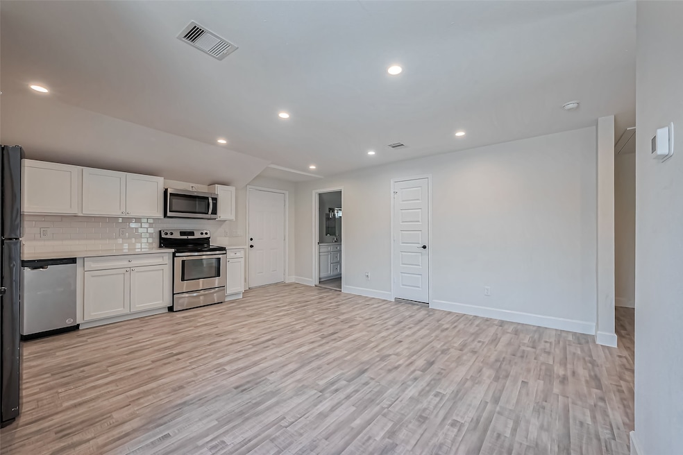 Kitchen Livingroom combo