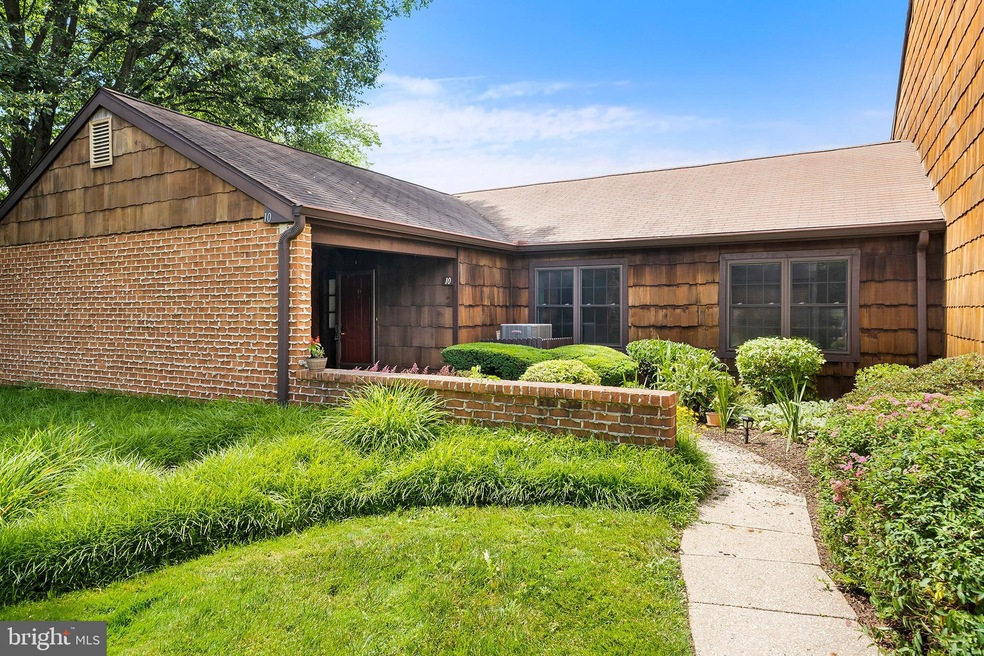 10 Hopkinson Ct unit 154, Chesterbrook, PA 19087 - photo 1