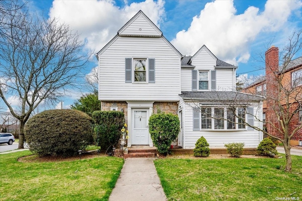 Sold $850,000 • Co-Listing Agent