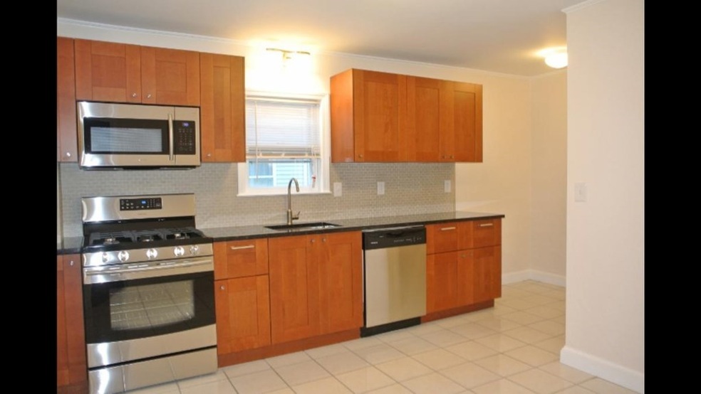 16 Edgecliff Rd unit 2, Watertown, MA 02472 - photo 1