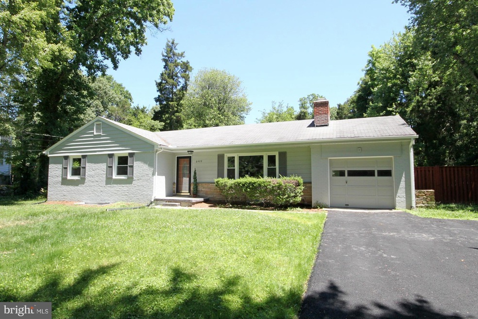 6422 Overhill Rd, Falls Church, VA 22042 - photo 1
