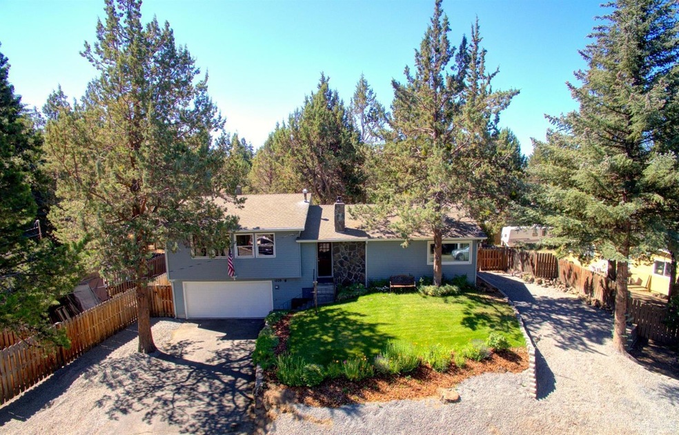 1529 SE Ramsay Rd, Bend, OR 97702 - photo 1