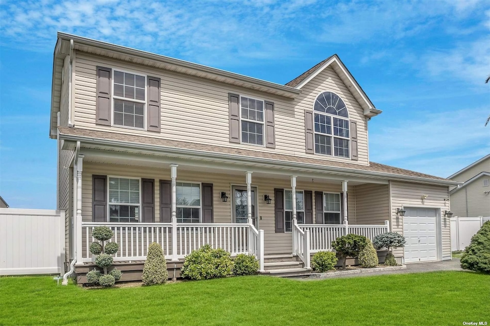 6 Quintyne Dr, Amityville, NY 11701 - photo 1