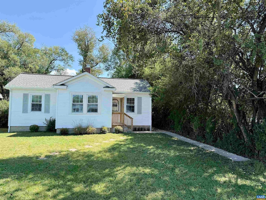 756 N Augusta Ave, Waynesboro, VA 22980 - photo 1