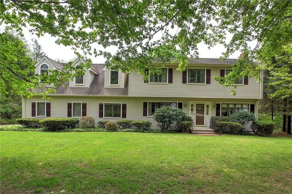 482 Cart Ln, Orange, CT 06477 - photo 1