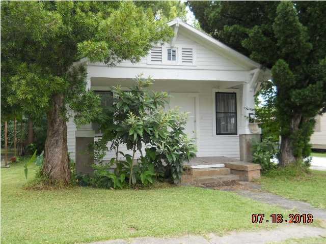 608 Charles St, New Iberia, LA 70560 - photo 1