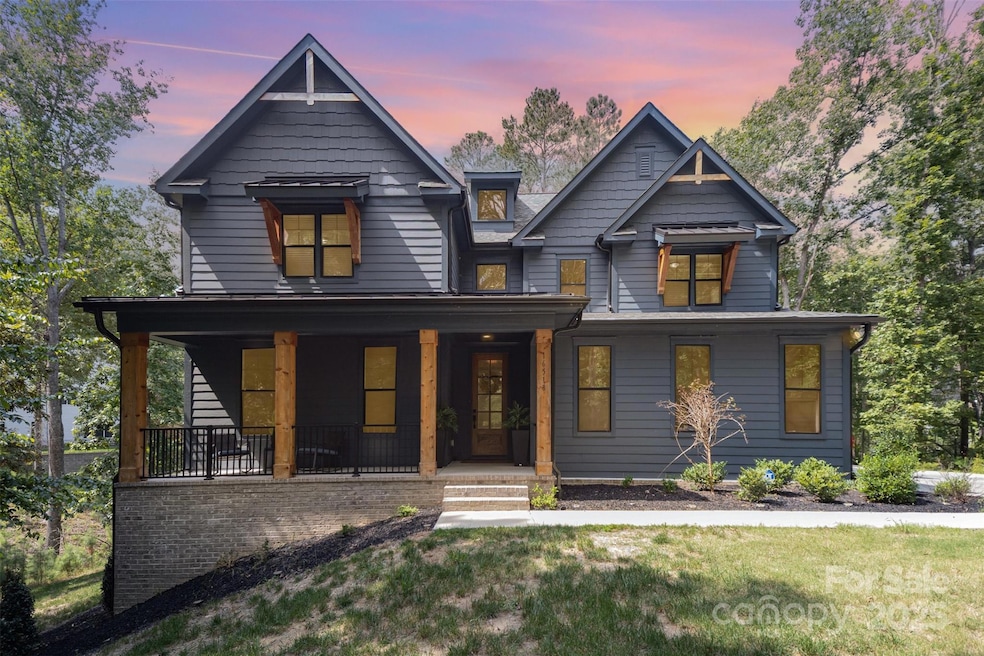 For Sale $1,050,000 • Co-Listing Agent