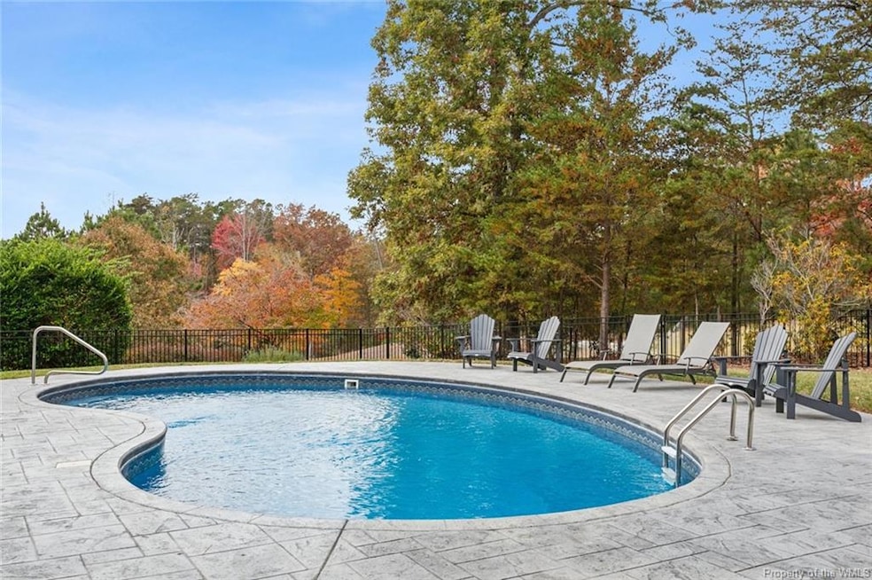 Saltwater Pool up to 8' deep