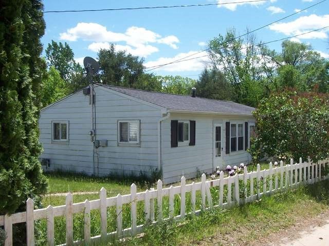 1256 Denton Creek Rd, Beaverton, MI 48612 - photo 1