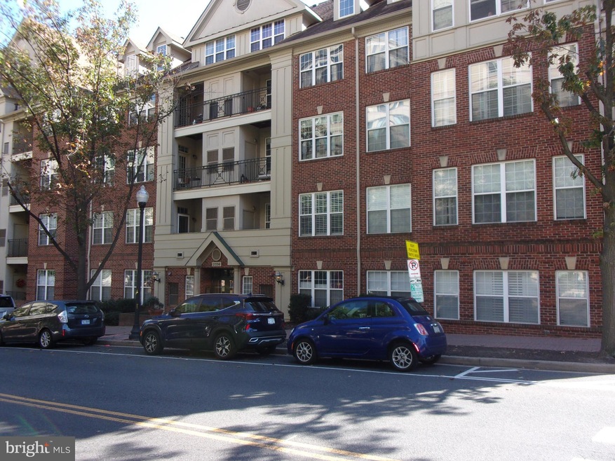 2330 14th St N unit 302, Arlington, VA 22201 - photo 1