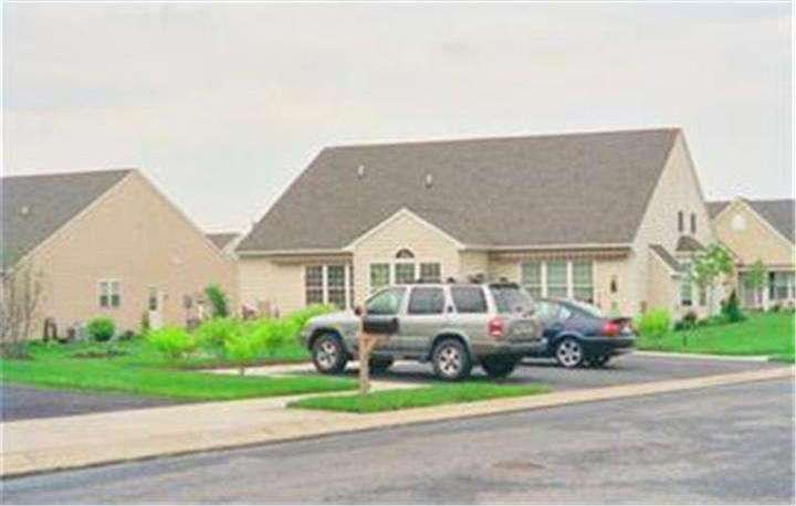 231 Cog Hill Dr, Honey Brook, PA 19344 - photo 1