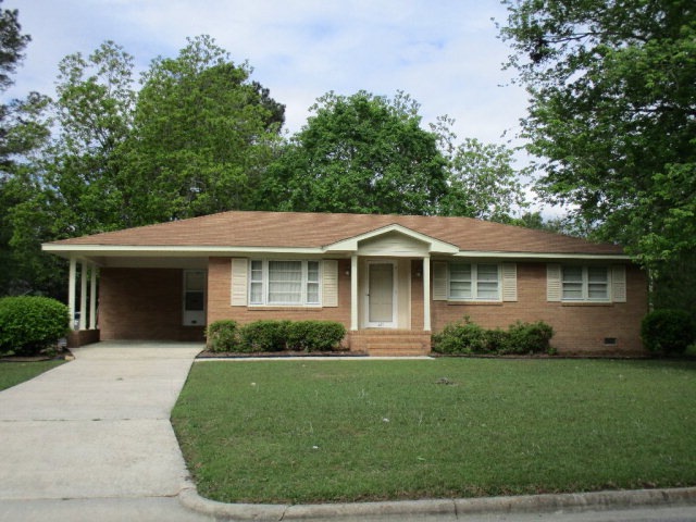 425 Beman Ave, Laurinburg, NC 28352 - photo 1