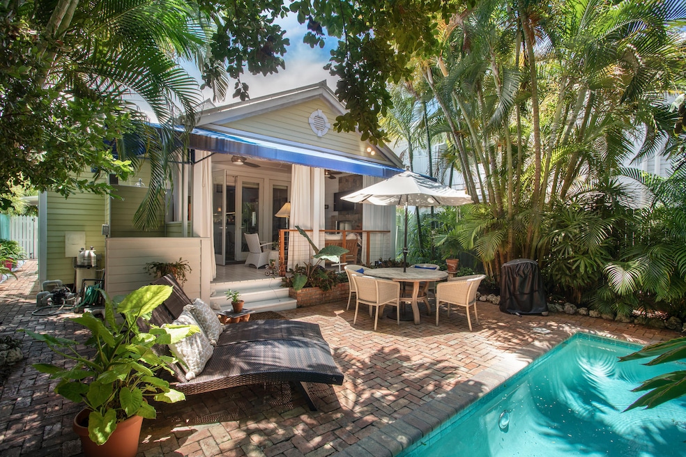 622 Ashe St Key West FL 33040-large-030-
