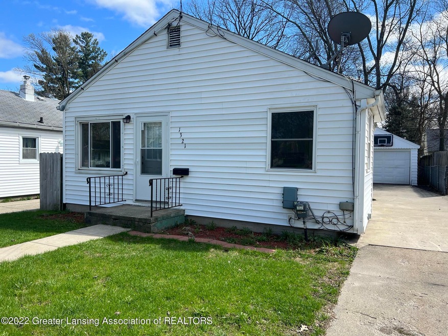1321 W Mount Hope Ave, Lansing, MI 48910 - photo 1
