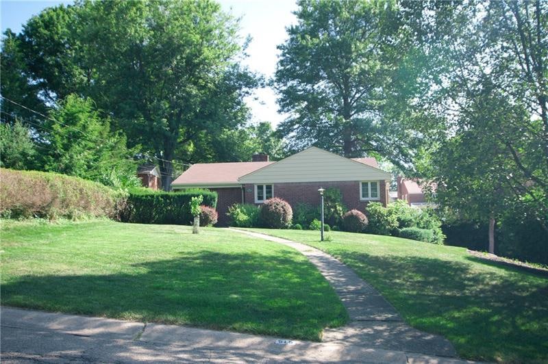 GREAT CENTRAL LOCATION