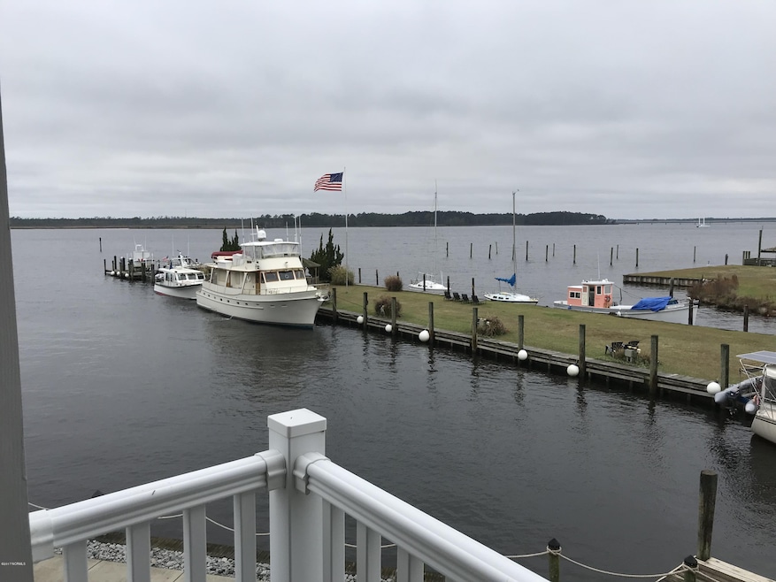 2205 Day Beacon Dr, Belhaven, NC 27810 - photo 1