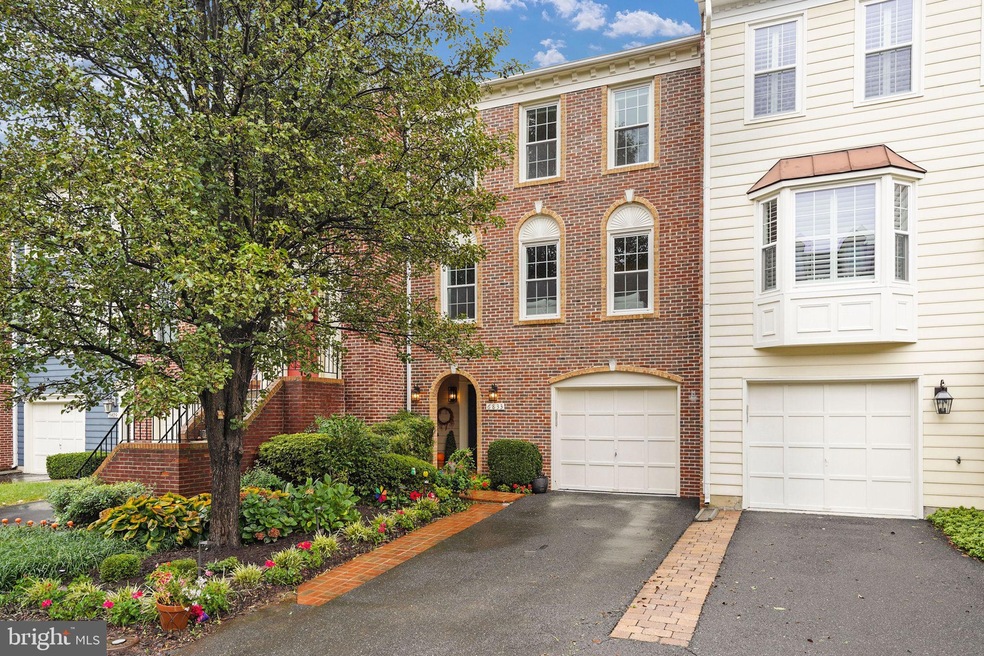 6833 Mclean Province Cir, Falls Church, VA 22043 - photo 1