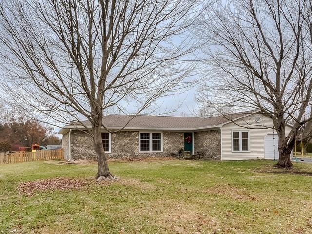 841 Hickman Hill Rd, Frankfort, KY 40601 - photo 1