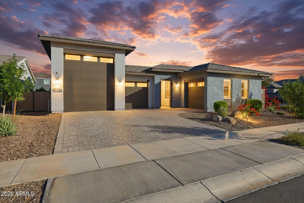 22796 E Twin Acres Dr, Queen Creek, AZ 85142 - photo 1