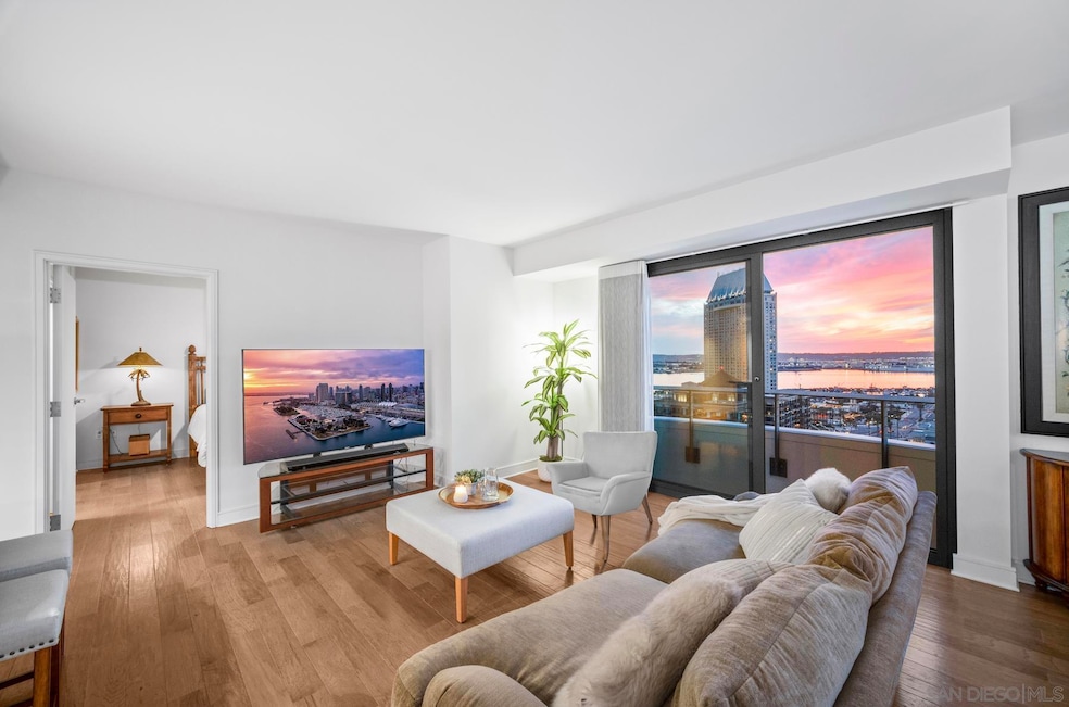 Renaissance unit 1911, San Diego, CA 92101 - photo 1