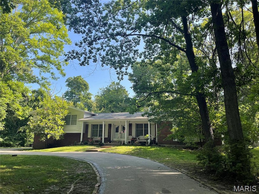 17421 Private Valley Ln, Chesterfield, MO 63005 - photo 1