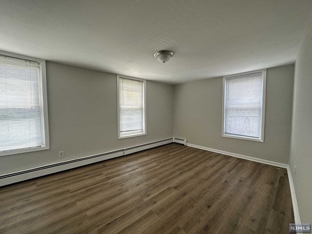 301 Hackensack St unit E, Carlstadt, NJ 07072 - photo 1