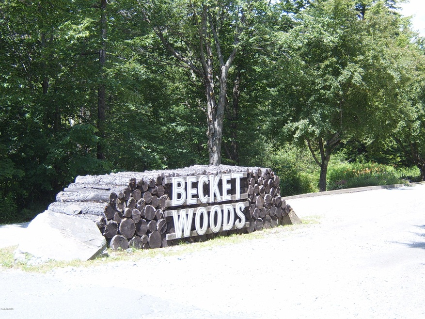 BECKET WOODS ENTRANCE