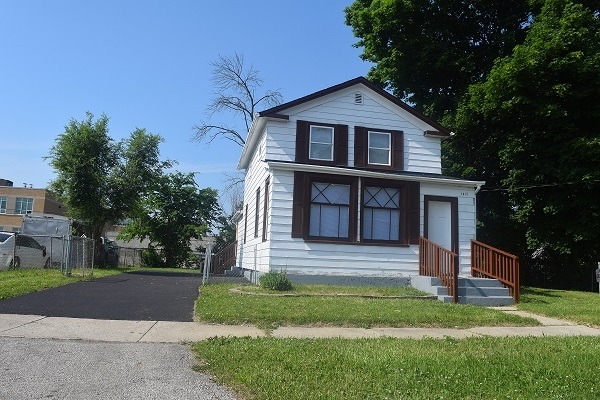 1812 Lewis Place, Waukegan, IL 60085 - photo 1